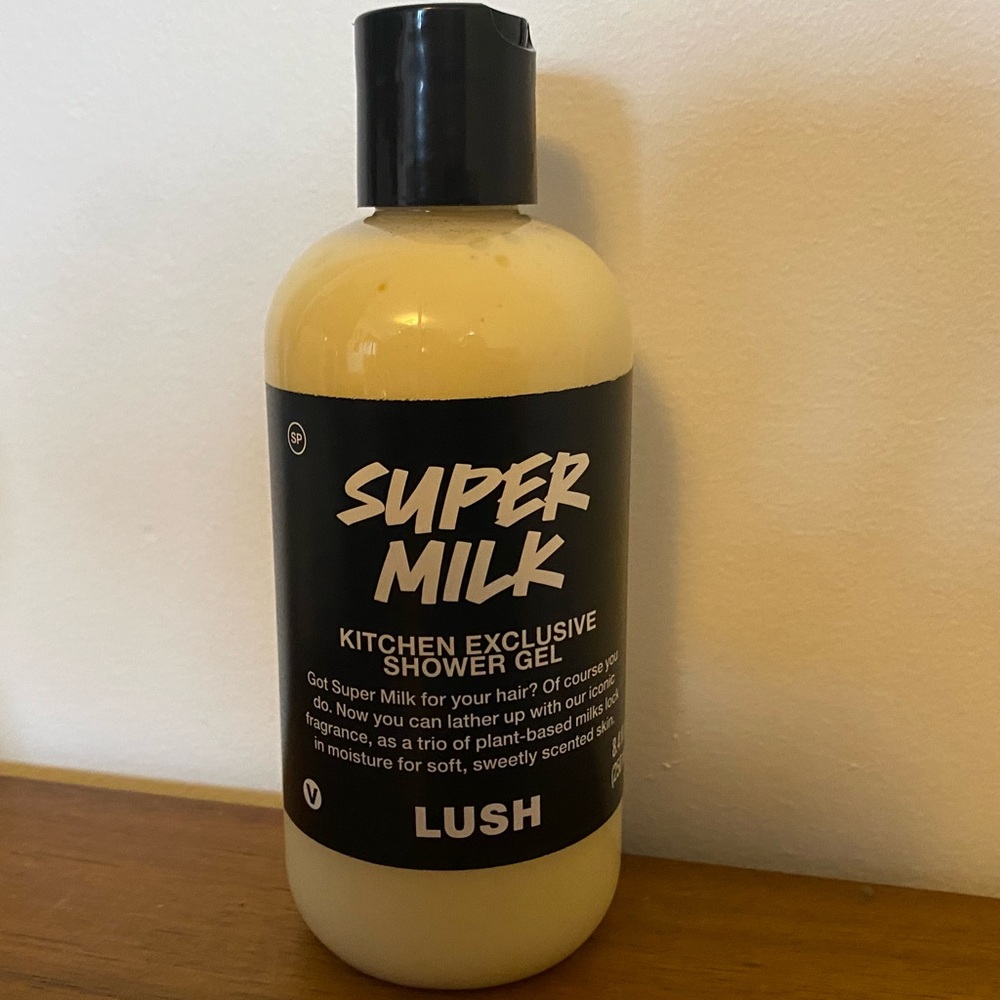 Lush Supermilk Shower Gel 250ml